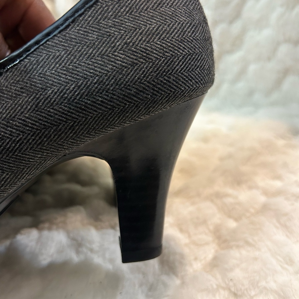 Solesensability Gray Houndstooth Mary Jane pumps women’s size 9.5M - Picture 9 of 12
